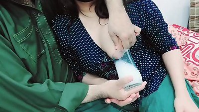 Indian damsel bra-stuffers Milk guzzling By Laptop Repairing guy Than screwed In arse With Clear Hindi Audio